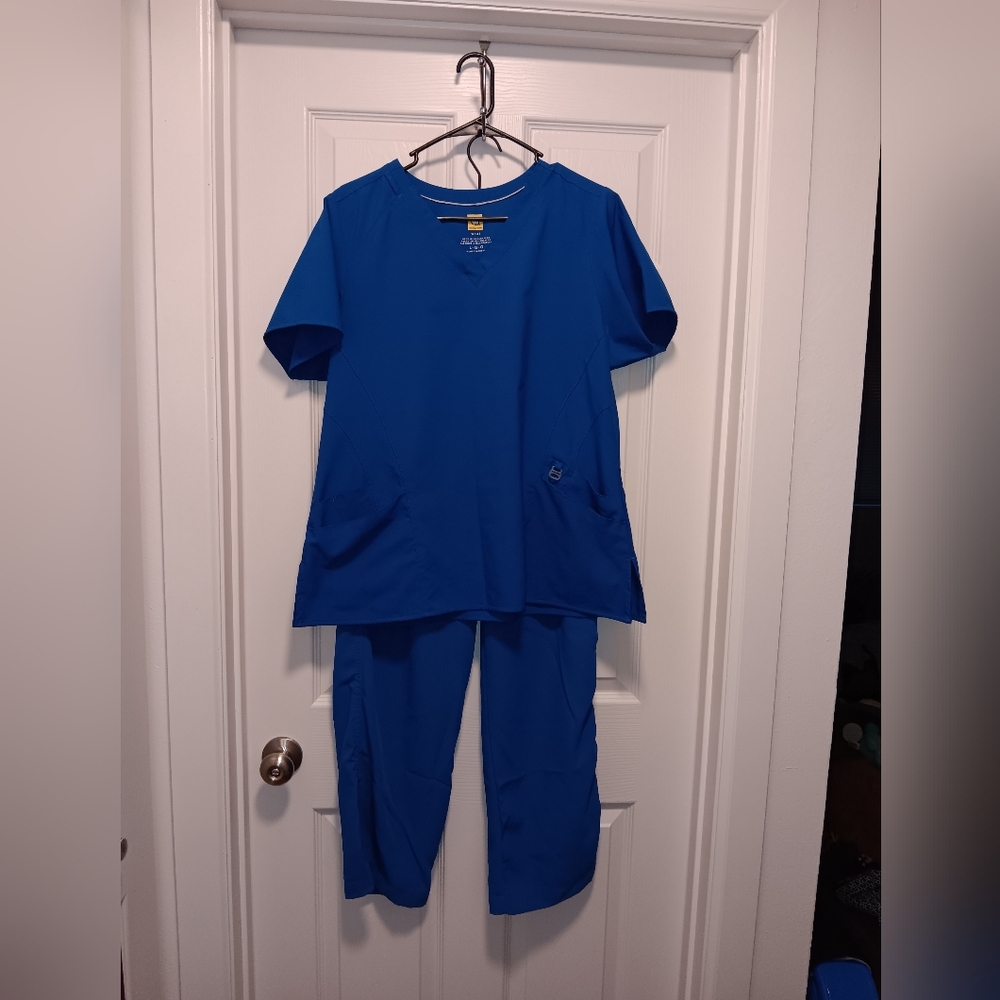 WonderWink Royal Blue Scrub Set $25